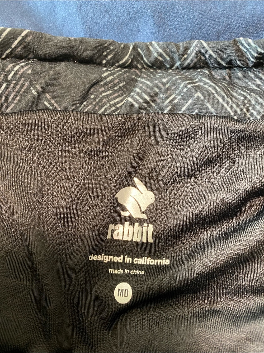 Rabbit NWOT men’s M Two-Pair Athletic Shorts - Black Patterned & Navy Blue - Picture 4 of 8